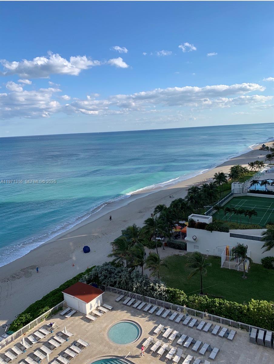 THE AVENTURA BEACH CLUB C - Residential