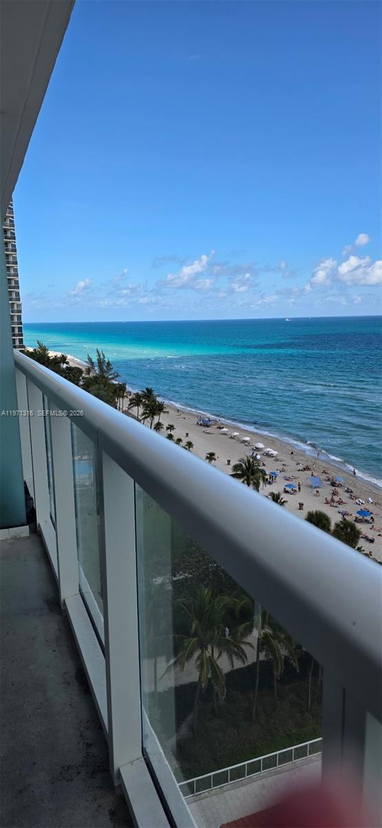 THE AVENTURA BEACH CLUB C - Residential