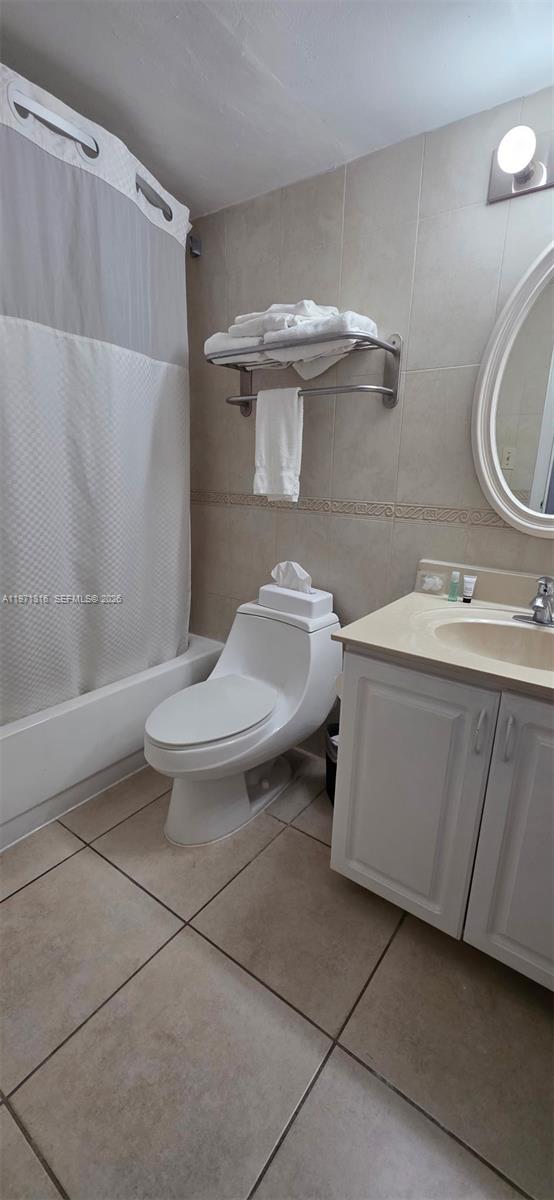 THE AVENTURA BEACH CLUB C - Residential