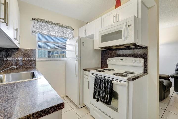 WARRENTON HOUSE CONDO - Residential