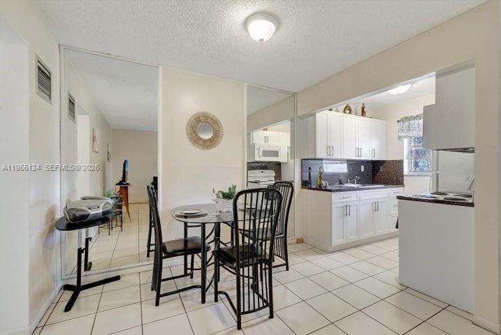 WARRENTON HOUSE CONDO - Residential