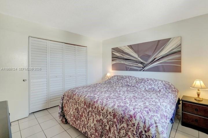 WARRENTON HOUSE CONDO - Residential
