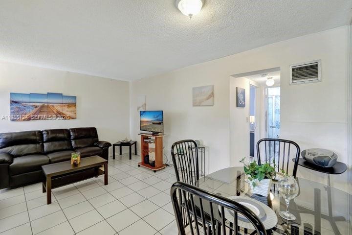 WARRENTON HOUSE CONDO - Residential
