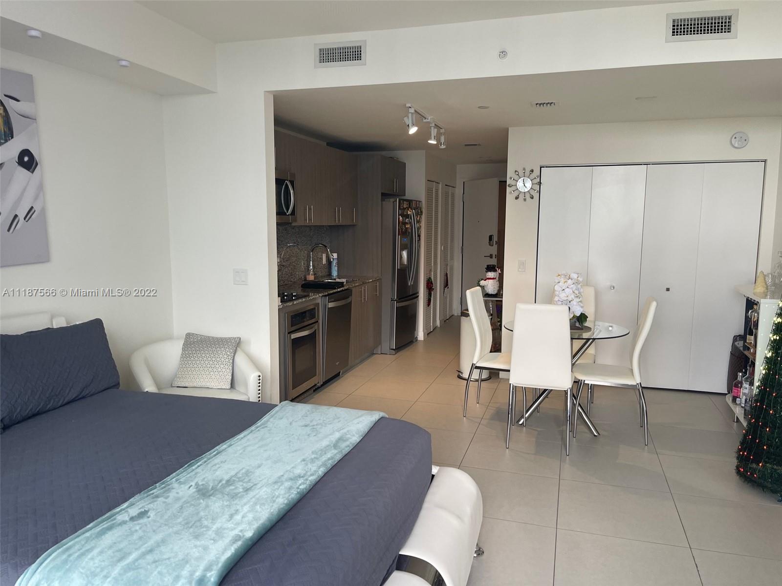 5350 PARK CONDO - Residential