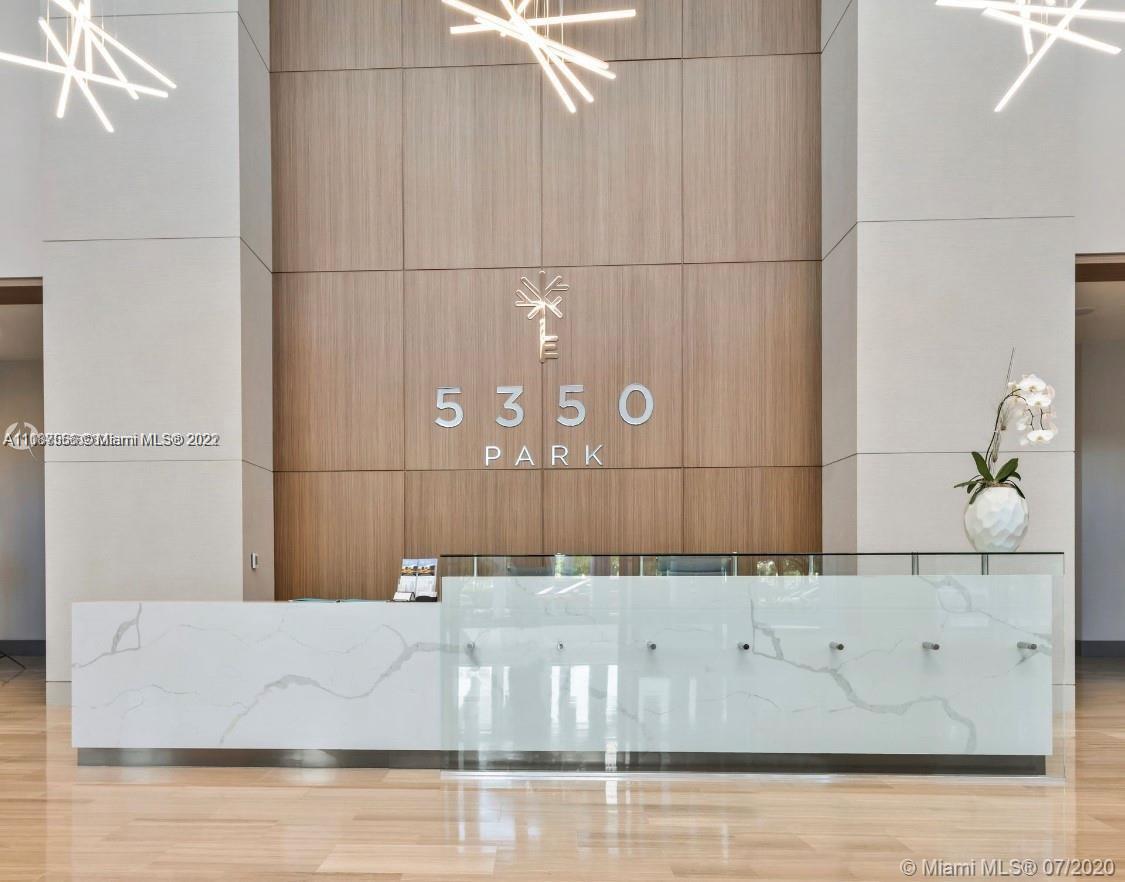 Spectacular studio at 5350 Park Condo with fantastic golf views. Lots of amenities in one of the most desired locations in Doral, close to expressways and walking distances to Restaurants, Publix supermarket, Parks and Downtown Doral. Free WiFi. Building features, assigned parking, valet parking, concierge, conference room with business center, playroom, massage room, lounge, resort style swimming pool, sauna, Fitness Facilities, secure elevators, pool (coming soon), spa, and more.... Unit features Kitchen with granite countertops, all stainless-steel appliances and European style cabinets. Washer and Dryer in Unit. Floor to ceiling impact windows, ceramic floors and complete bathroom with shower. Unit is tenant occupied; lease expires 10/2022. TEXT LA for showings.