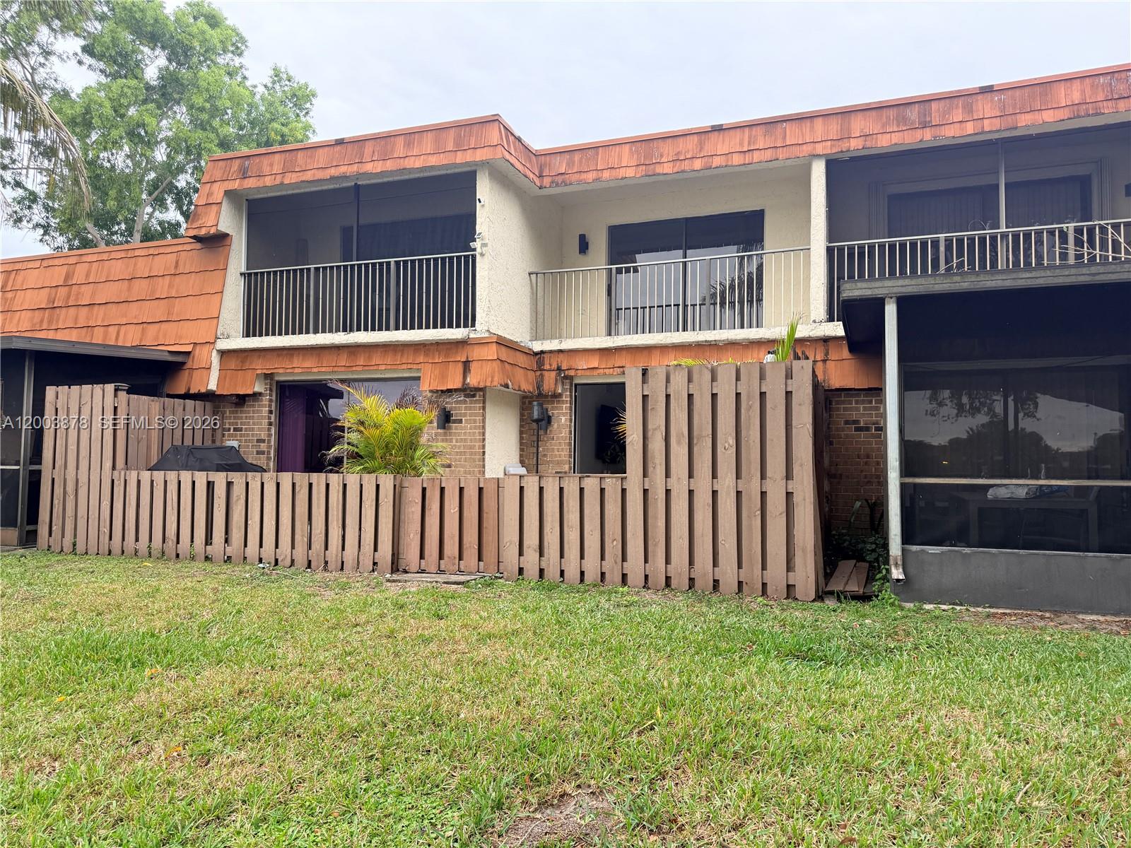 WOODVILLE - Residential