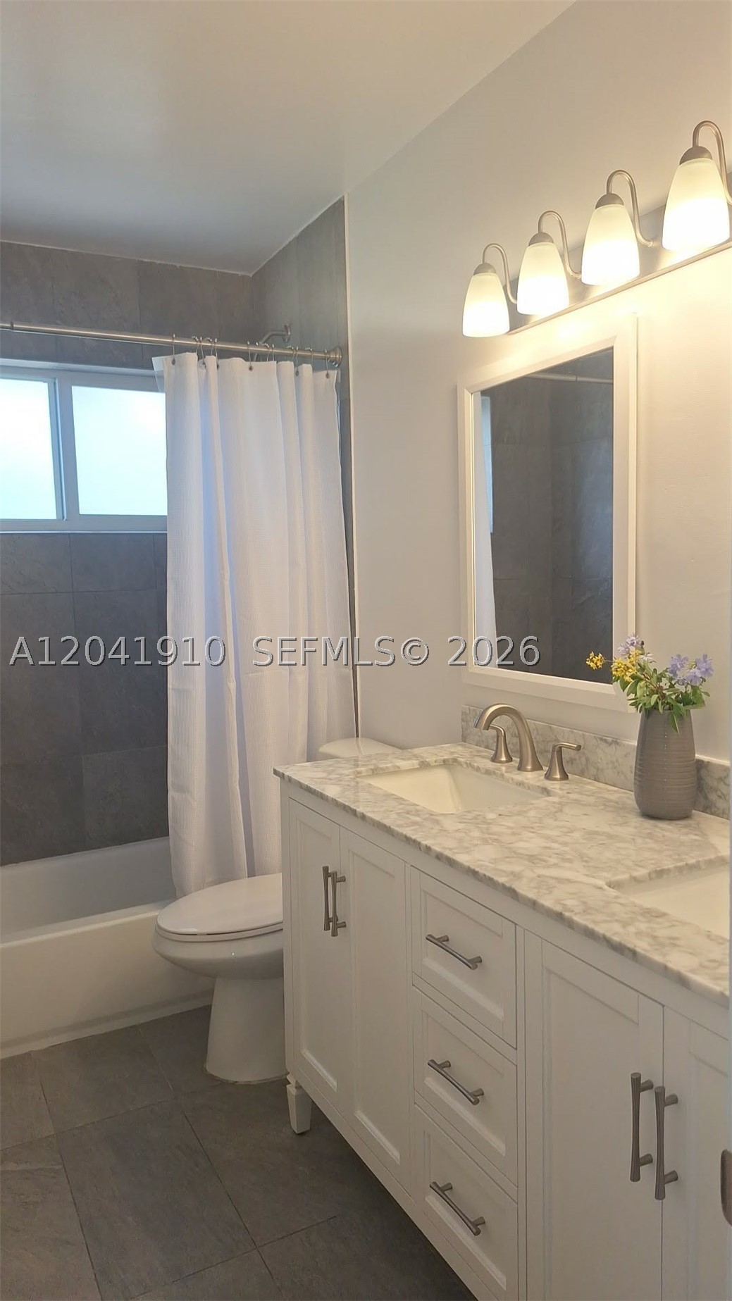 HOLLYWOOD HILLS AMEN PLAT - Residential
