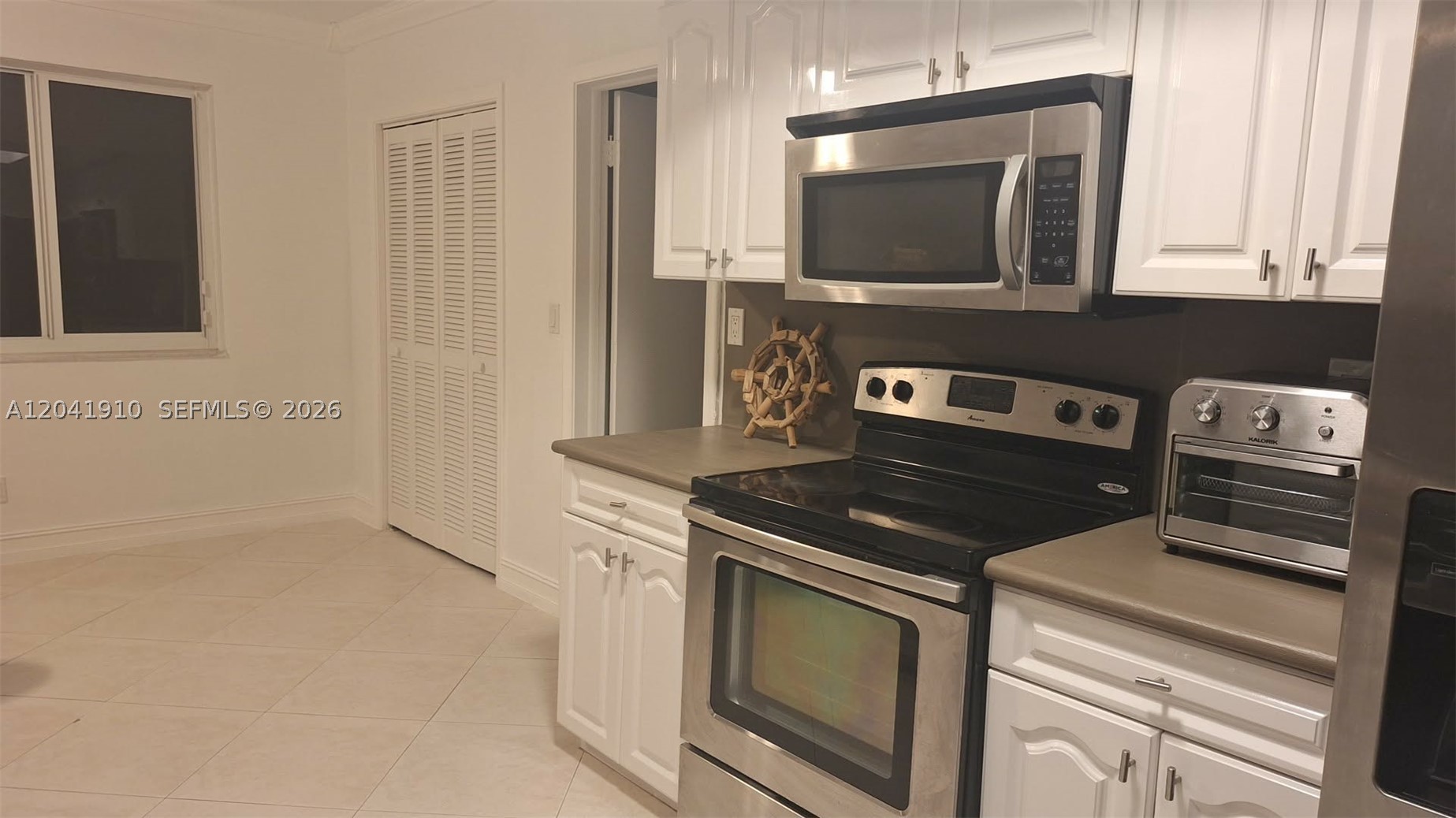 HOLLYWOOD HILLS AMEN PLAT - Residential