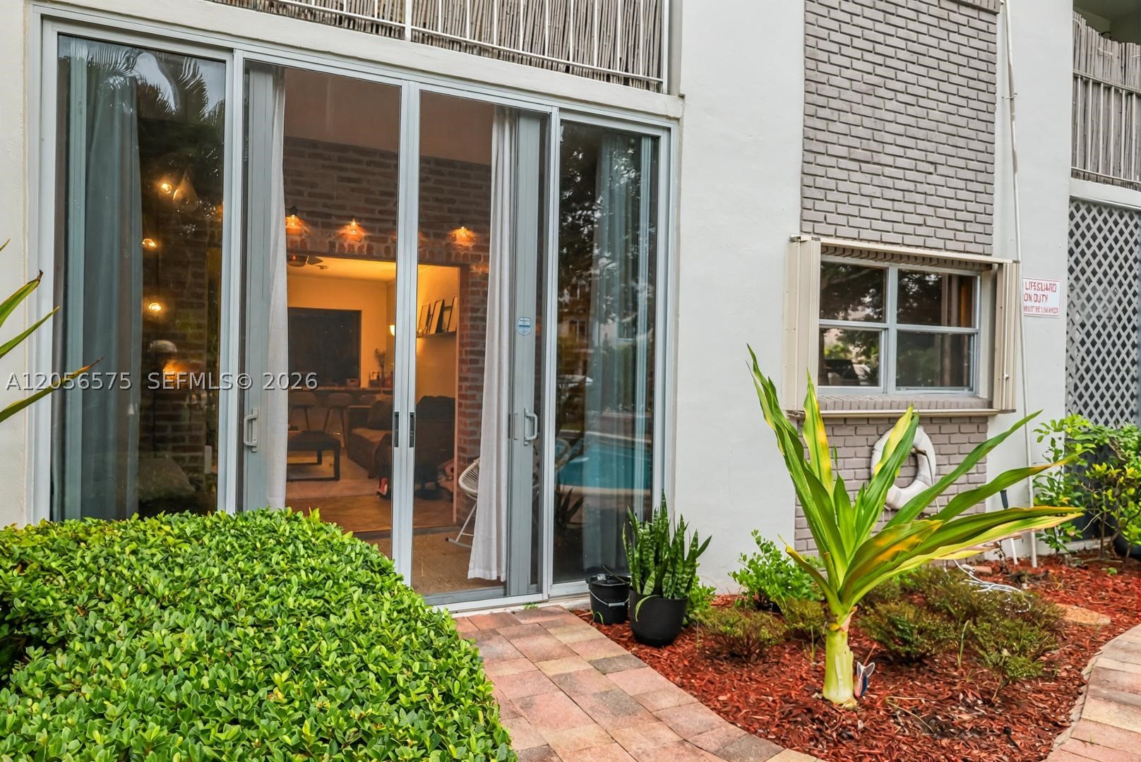 OAKLAND EAST MANORS CONDO - Residential