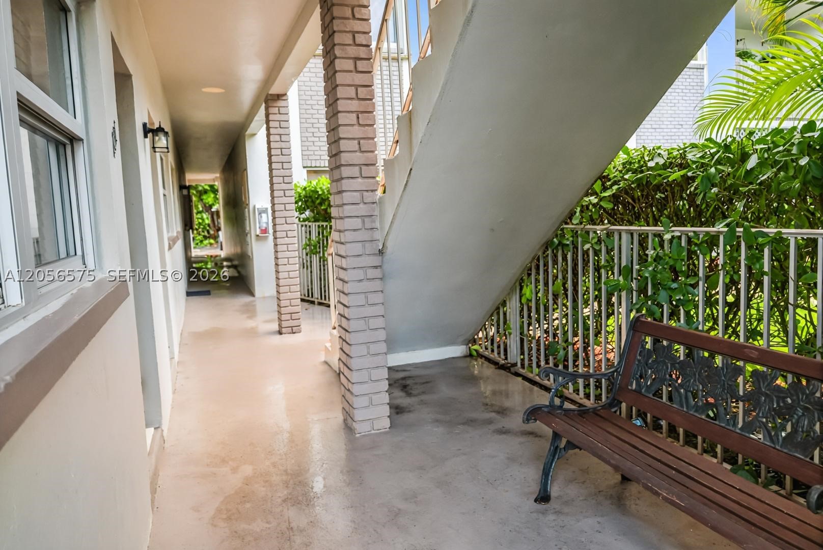 OAKLAND EAST MANORS CONDO - Residential