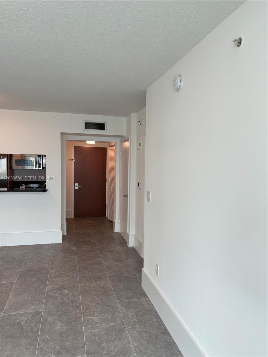 BRICKELL ON THE RIVER N T - Residential Lease