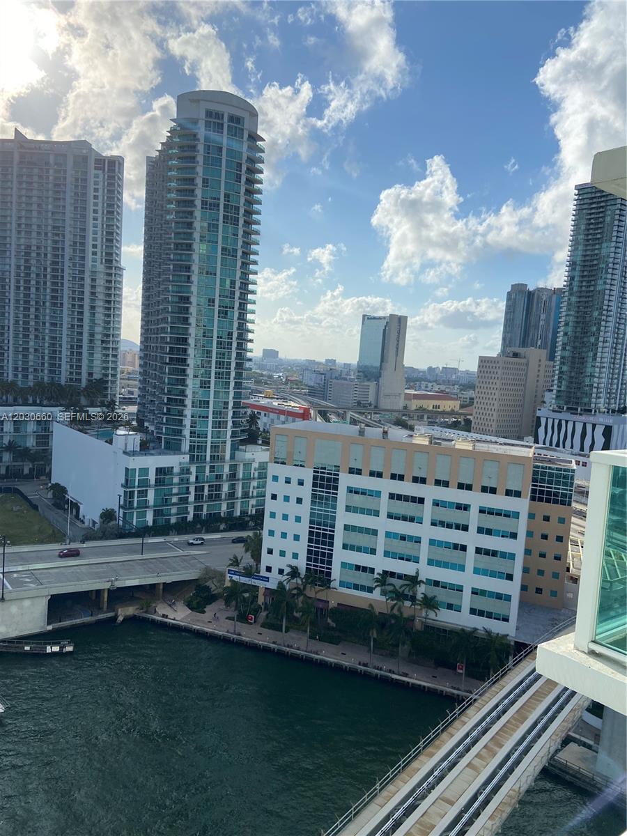 BRICKELL ON THE RIVER N T - Residential Lease