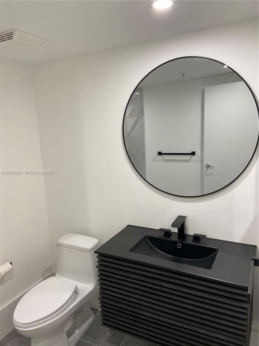 BRICKELL ON THE RIVER N T - Residential Lease