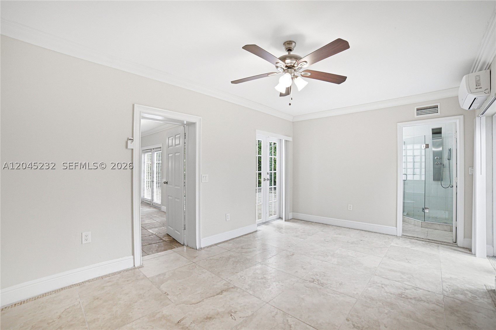 HOLLYWOOD LAKES SECTION - Residential
