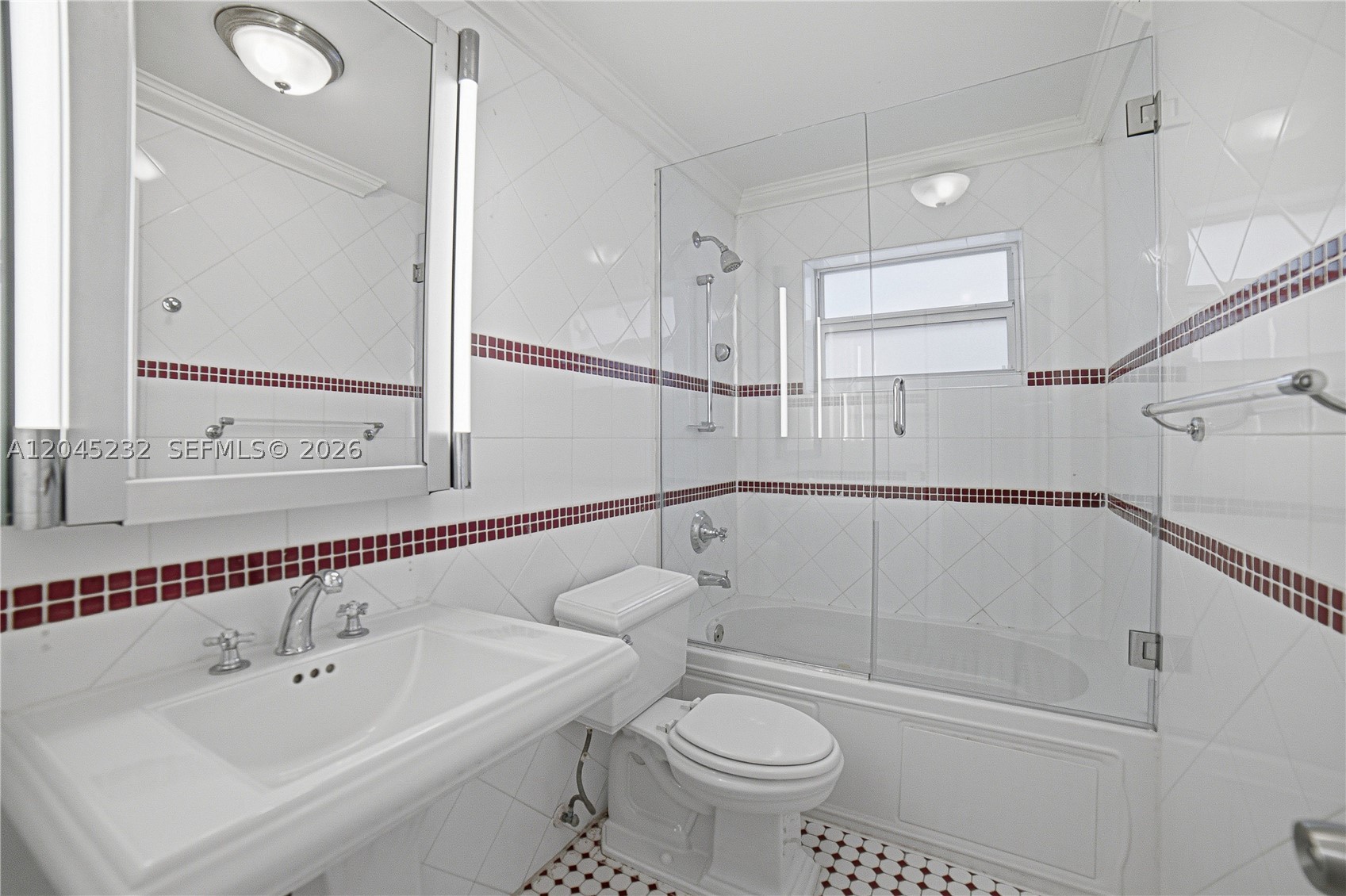 HOLLYWOOD LAKES SECTION - Residential