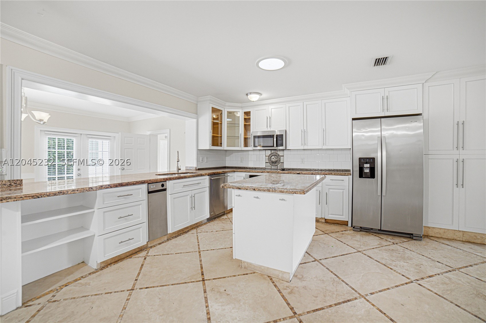 HOLLYWOOD LAKES SECTION - Residential