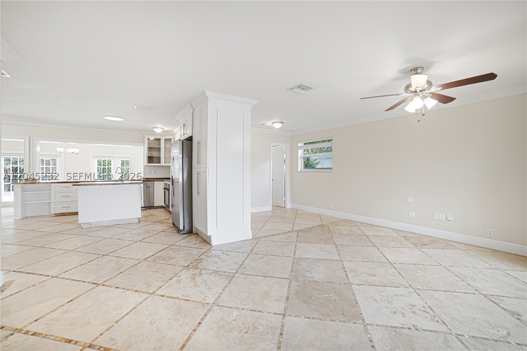 HOLLYWOOD LAKES SECTION - Residential