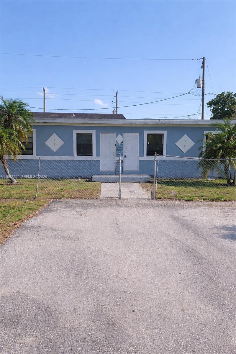 Fully remodeled duplex, zoning R2 allowance is 10 units, each unit offers 2 bedrooms and 1 bathroom, Central AC, separate water and electric meters, Both units are tenant-occupied, one unit is leased month to month and the other has lease in place through October 2026. Do not disturb tenants.
Submit all offers with POF or Pre Approval letter.
Buyers and their agents are responsible for performing their own due diligence.
All information provided is deemed reliable but not guaranteed.
Showing under inspection period of contract.