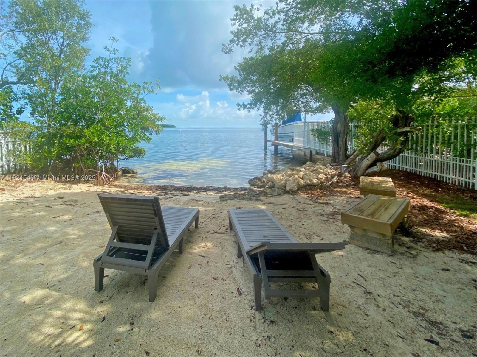 PIRATES COVE - Residential