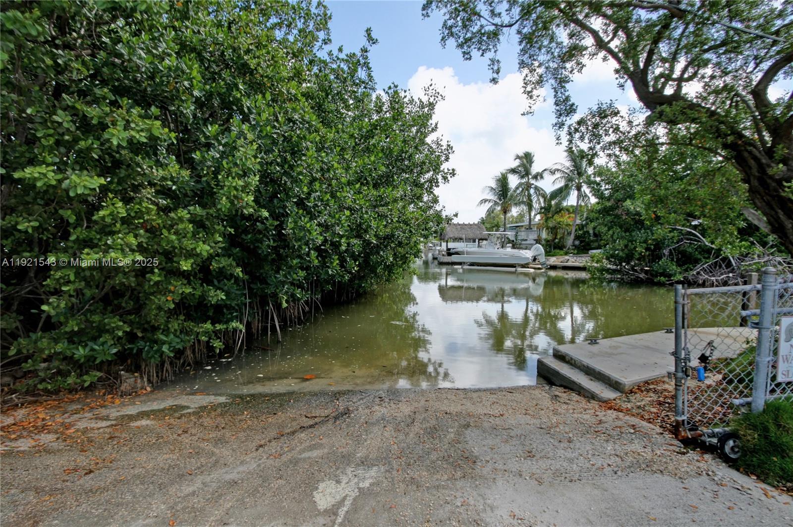 PIRATES COVE - Residential