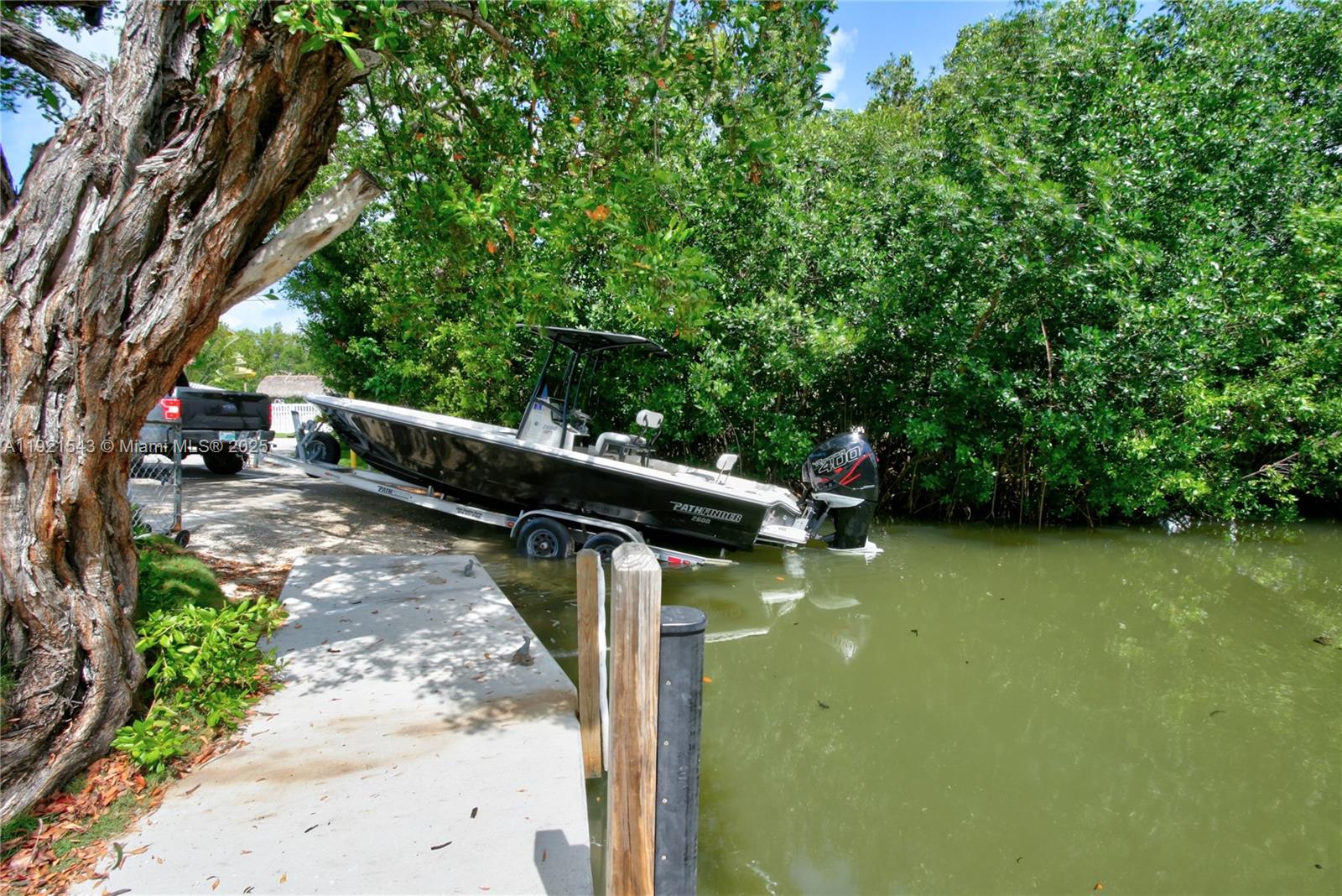 PIRATES COVE - Residential