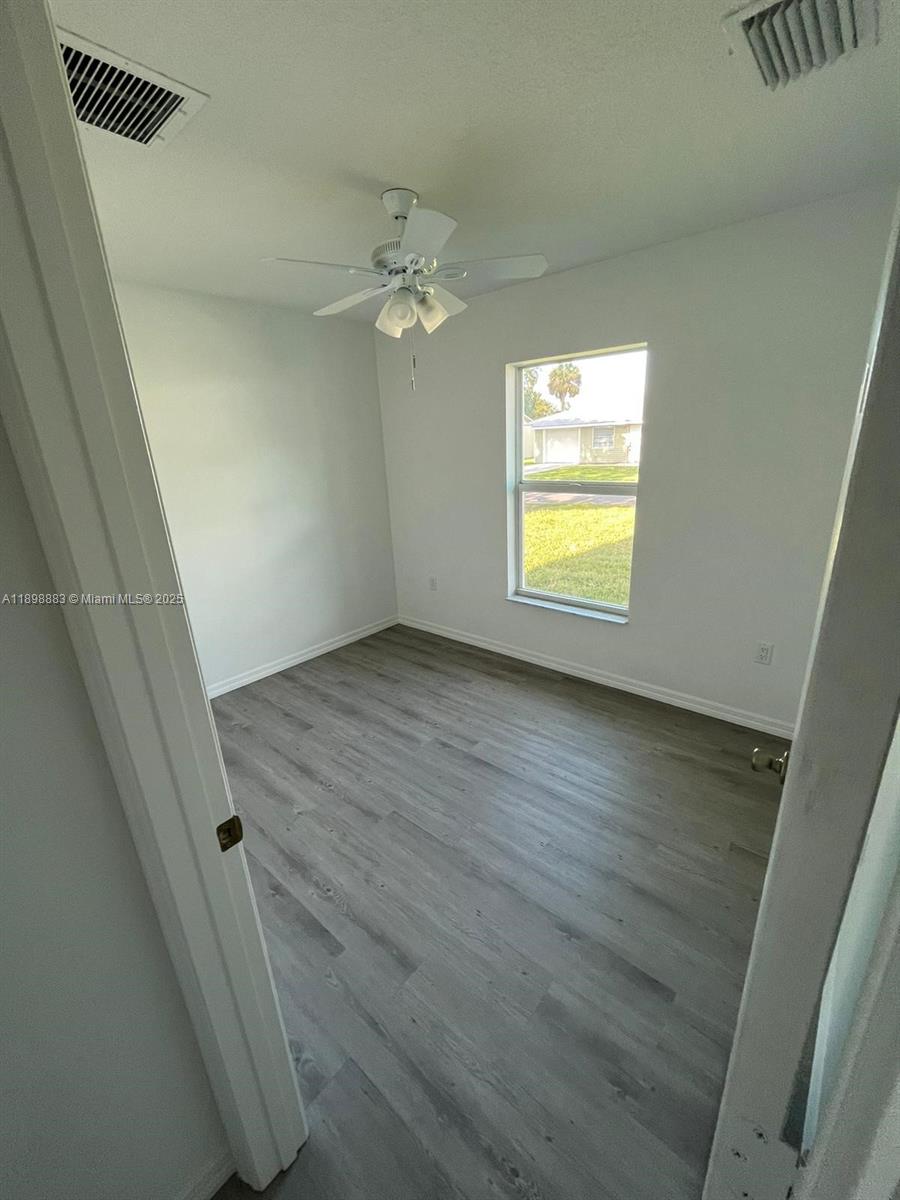 KING'S BAY - Residential