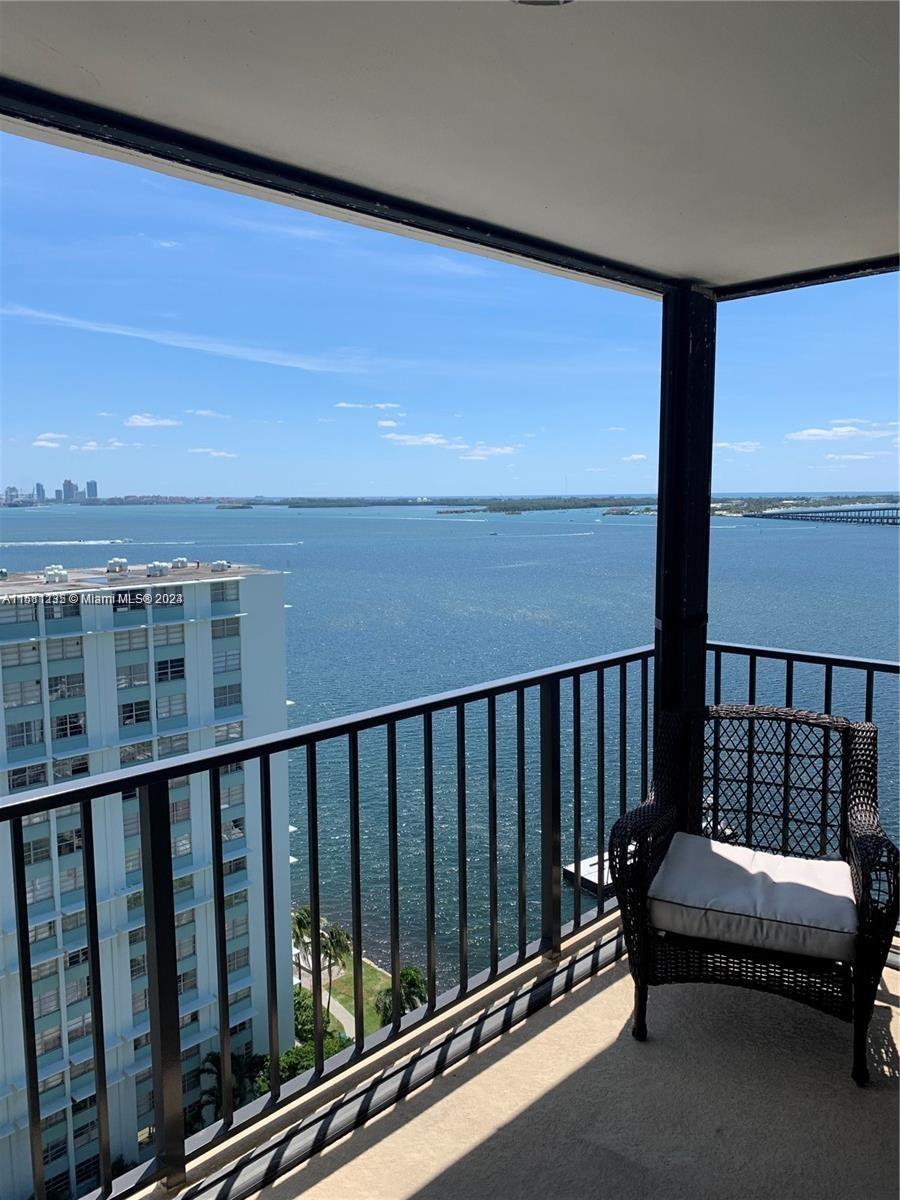 BRICKELL PLACE CONDO - Residential Lease
