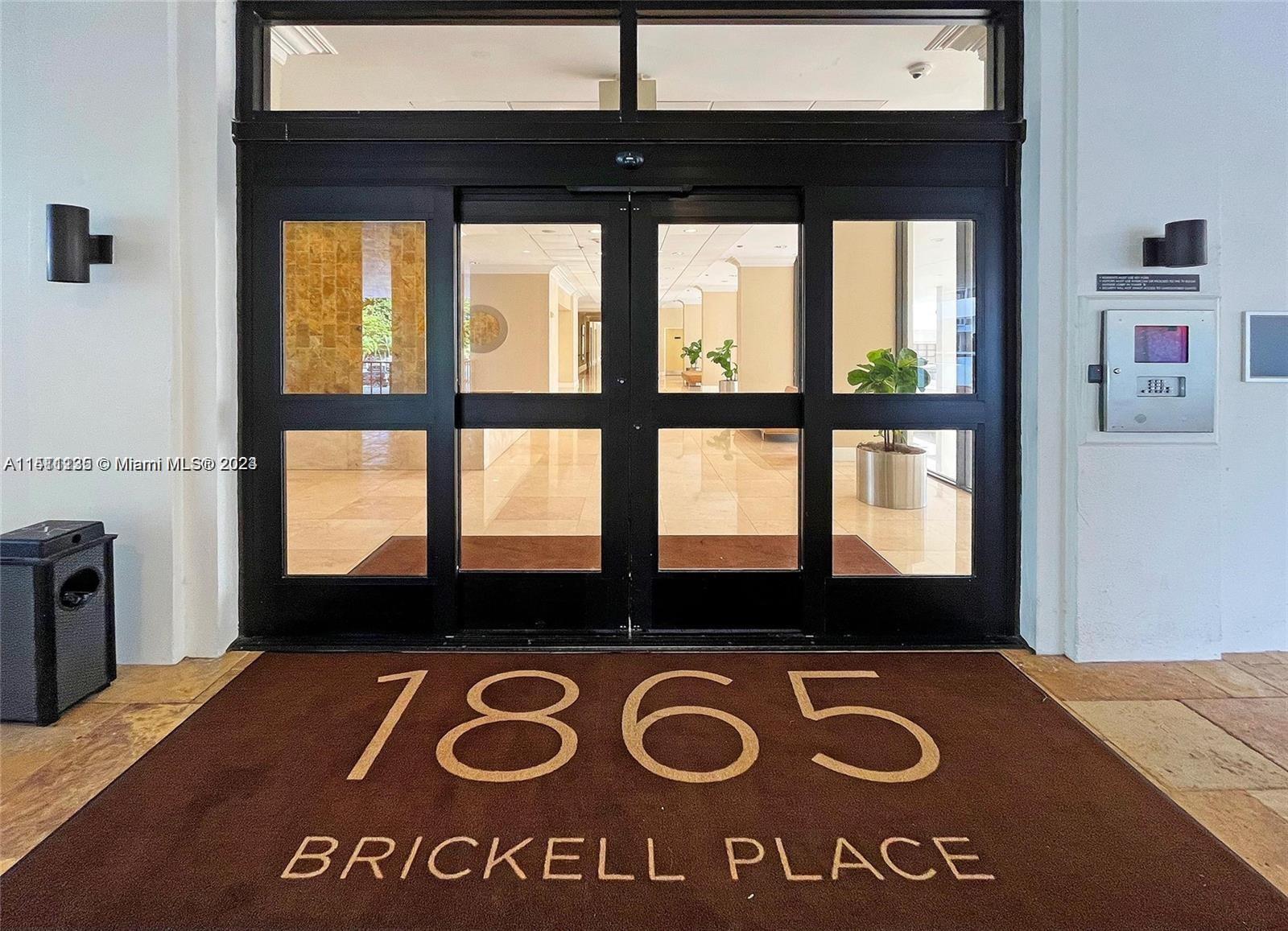 BRICKELL PLACE CONDO - Residential Lease