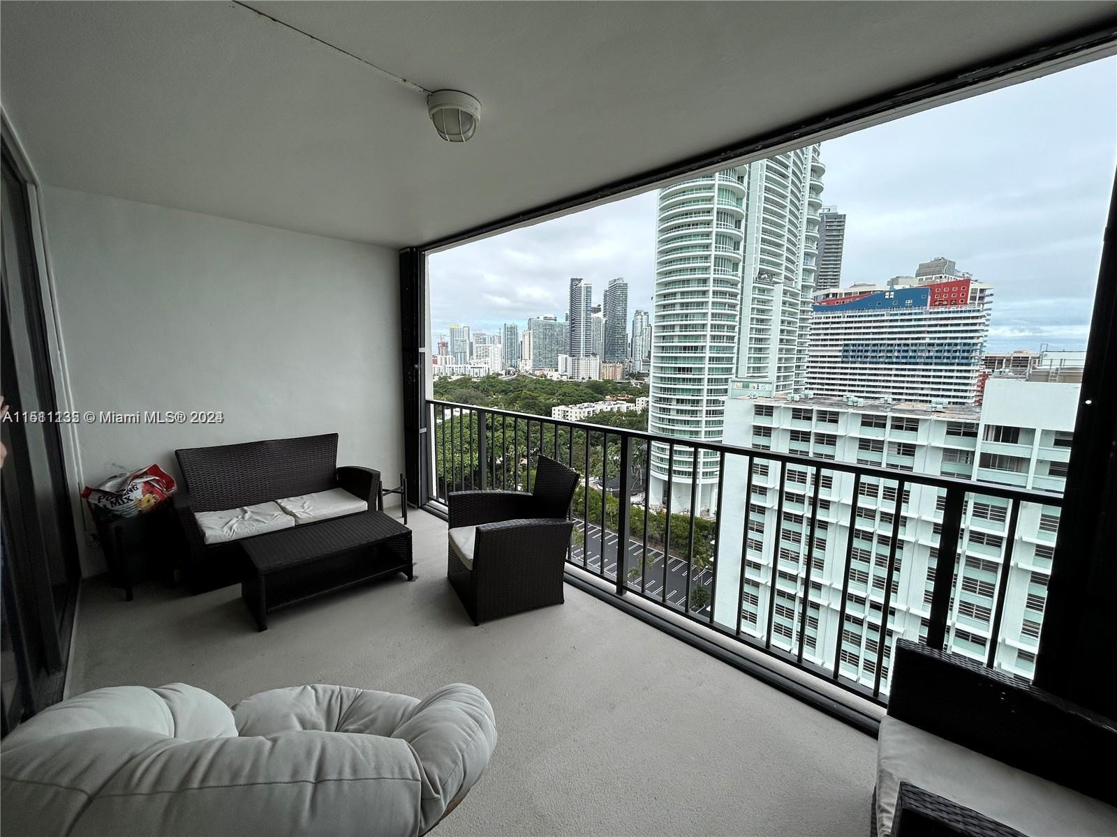 BRICKELL PLACE CONDO - Residential Lease
