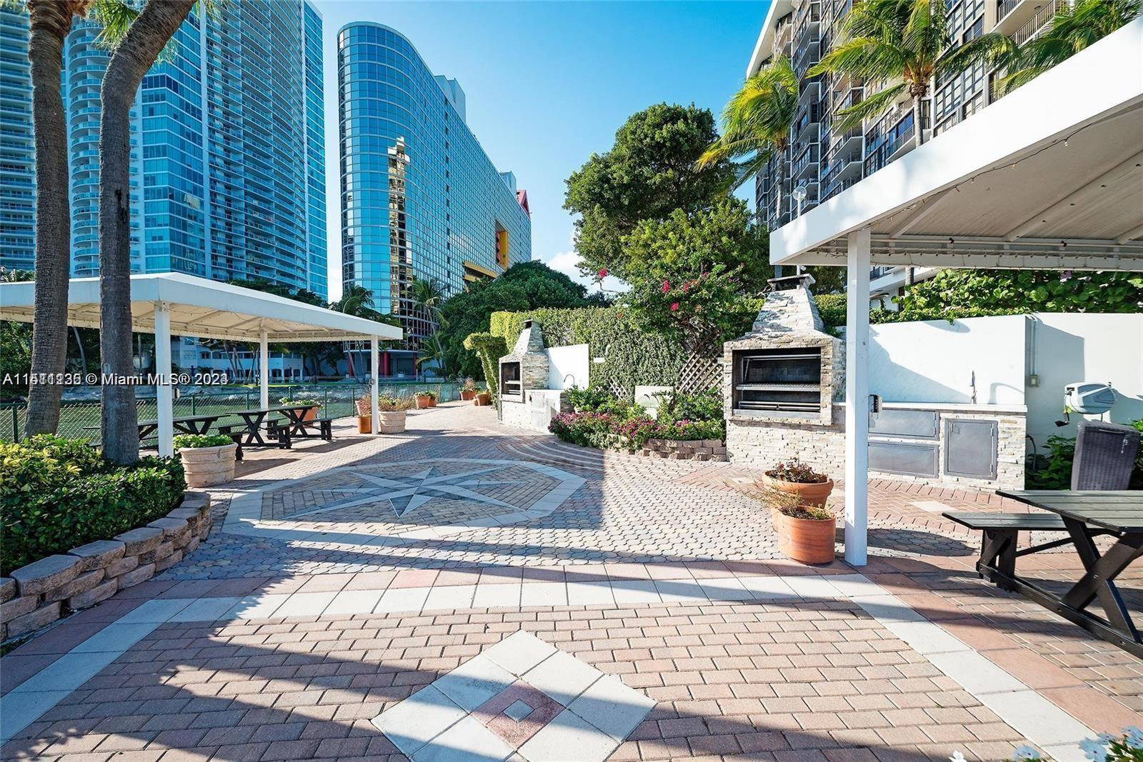 BRICKELL PLACE CONDO - Residential Lease