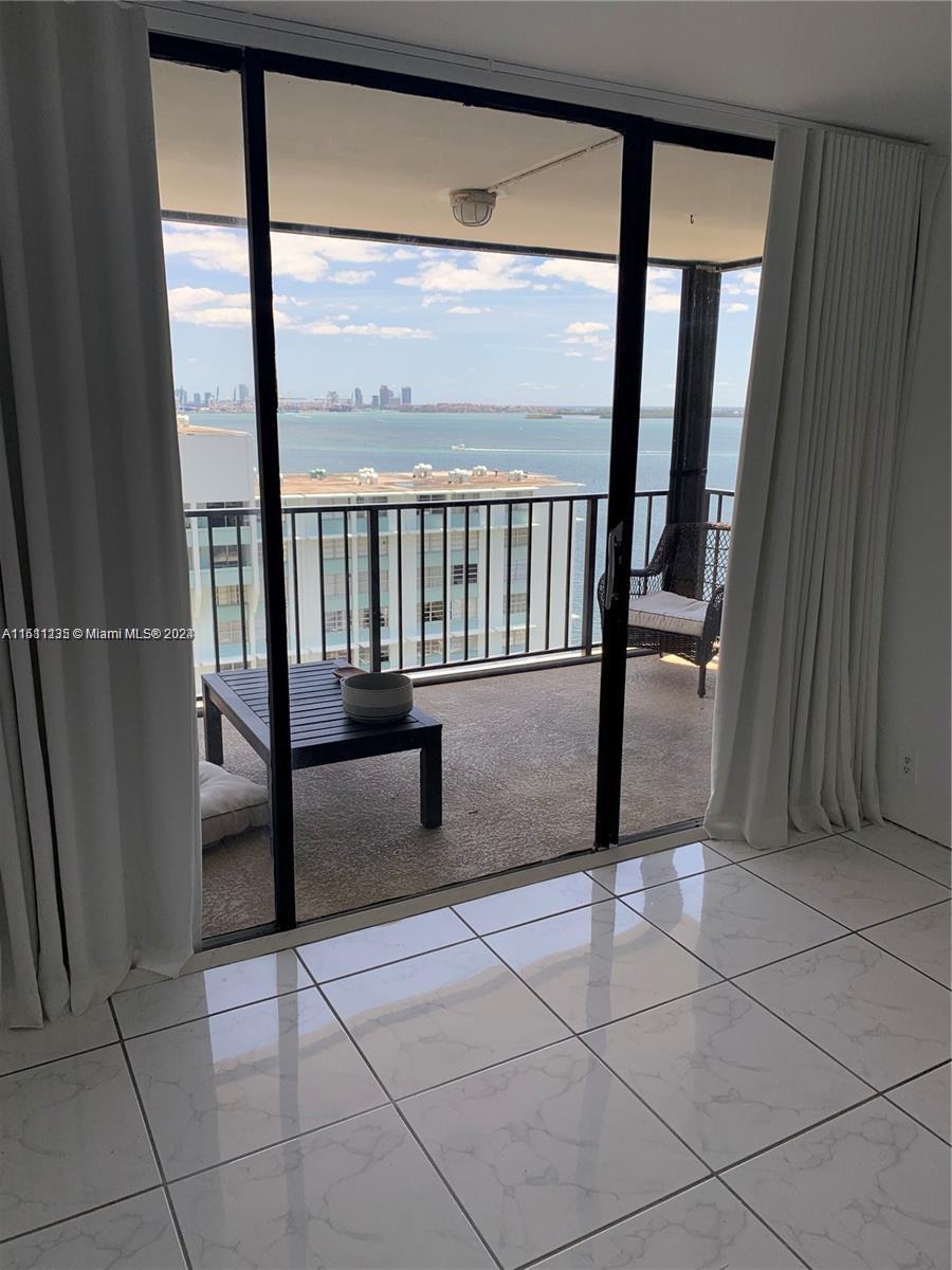 BRICKELL PLACE CONDO - Residential Lease