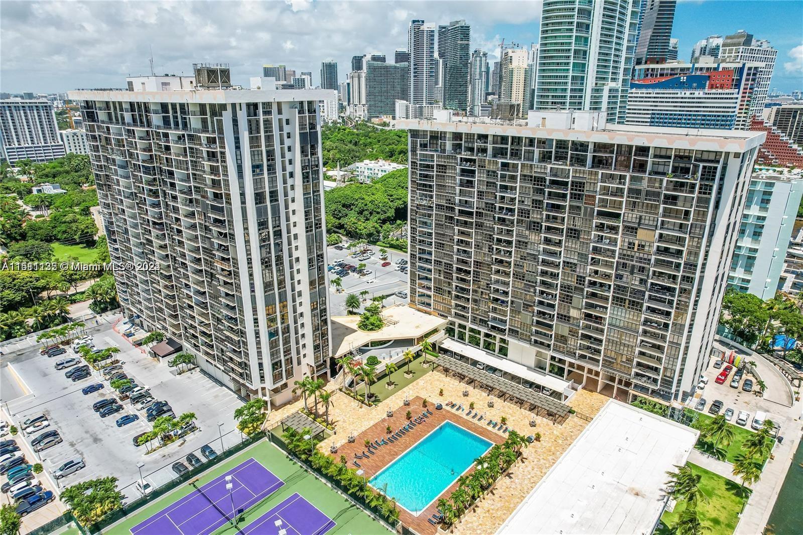 Introducing this urban oasis in the heart of Brickell Place! This stunning one-bedroom, one-and-a-half-bathroom condo offers breathtaking views, a spacious living room, and an array of luxurious amenities. Step into your new home and enjoy the panoramic vistas that will greet you every day. The floor-to-ceiling windows allow natural light to flood the living space, The open layout of the living room provides ample room for relaxation and entertainment, making it the ideal space to unwind after a long day. There is also a gym tennis court, two pools, and a cafe available exclusively for residents. The complex also offers a marina where its convenient to dock your boat, and some canoes to enjoy the surrounding waters. CREDIT SCORE 650+, FULL OFFERS WILL ONLY BE VIEWED.