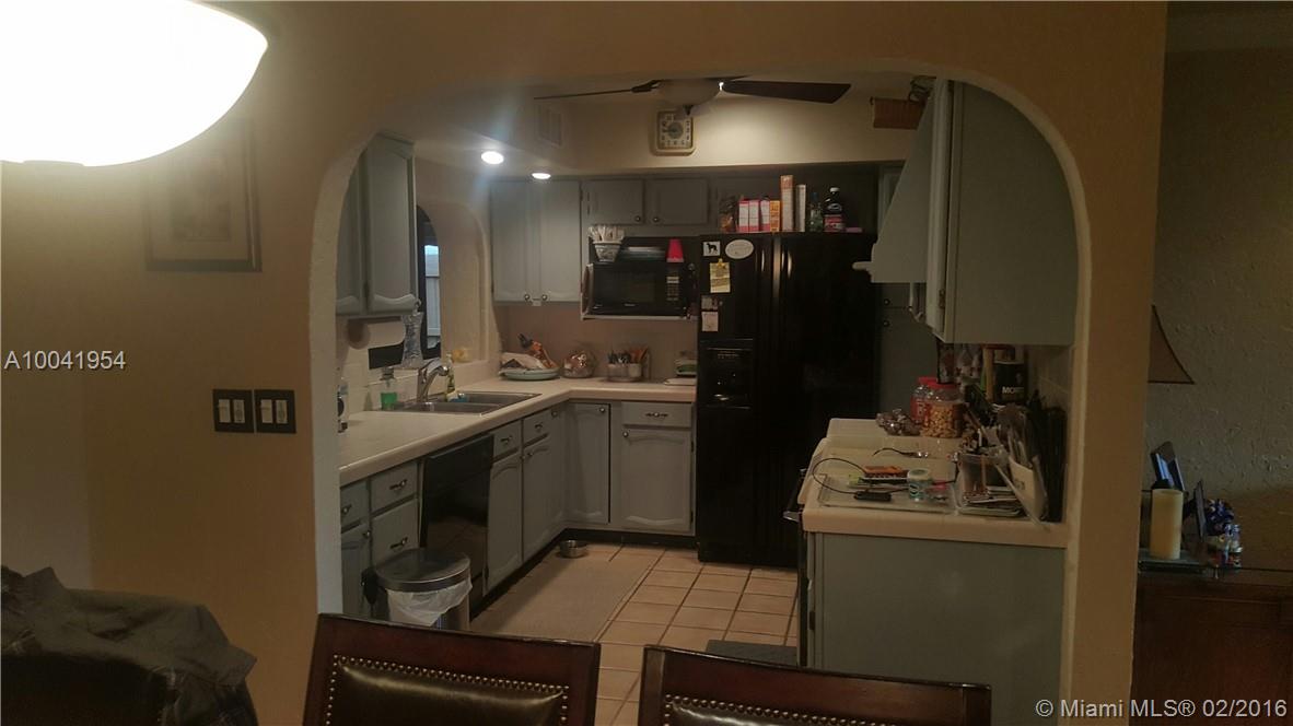 Hollywood Hills Park 52-2 - Residential