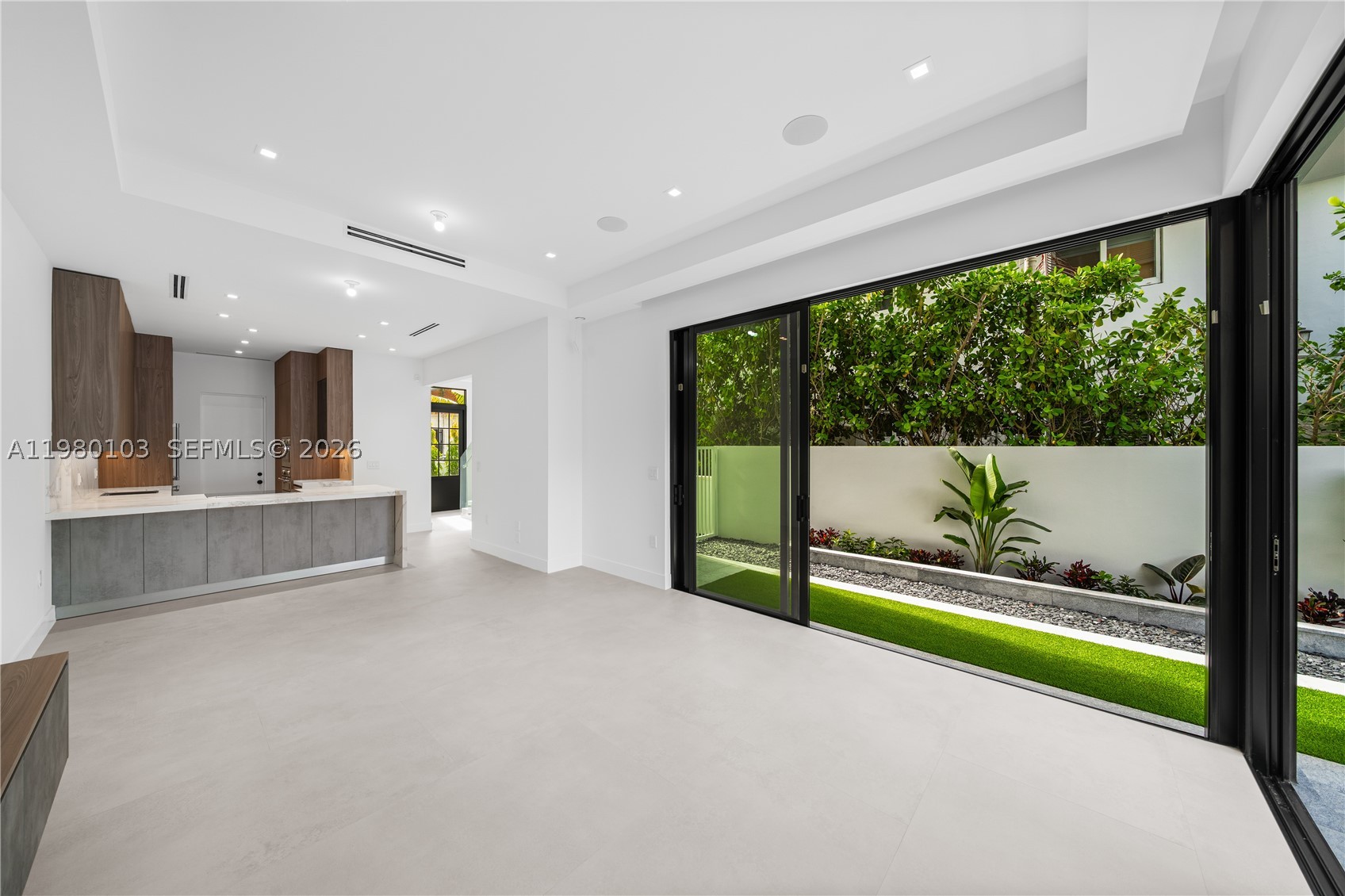 CORAL GABLES BILTMORE SEC - Residential