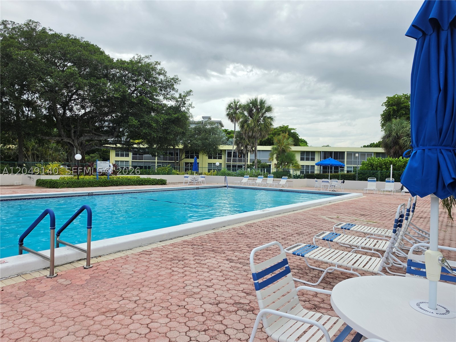 NO 60 PALM-AIRE COUNTRY C - Residential