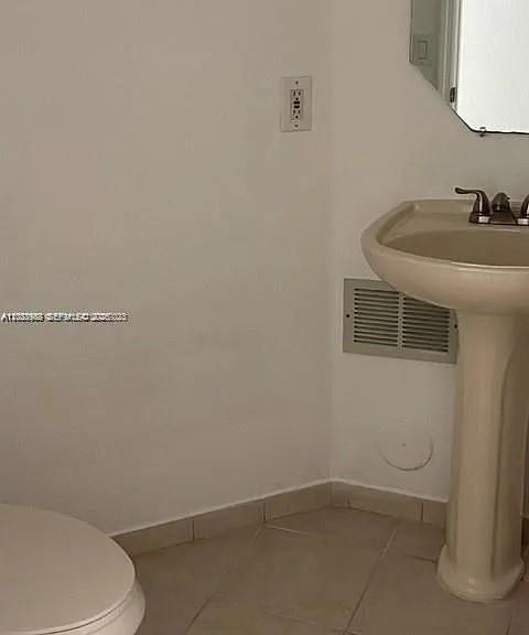 DORAL ISLES NORTH SEC TWO - Residential Lease