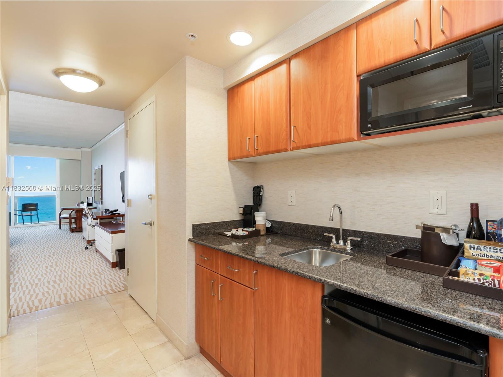 TRUMP INTERNATIONAL SONES - Residential
