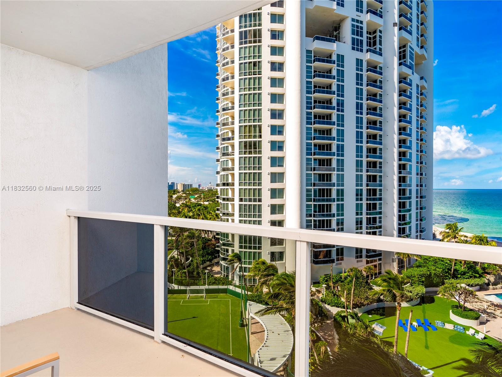 TRUMP INTERNATIONAL SONES - Residential