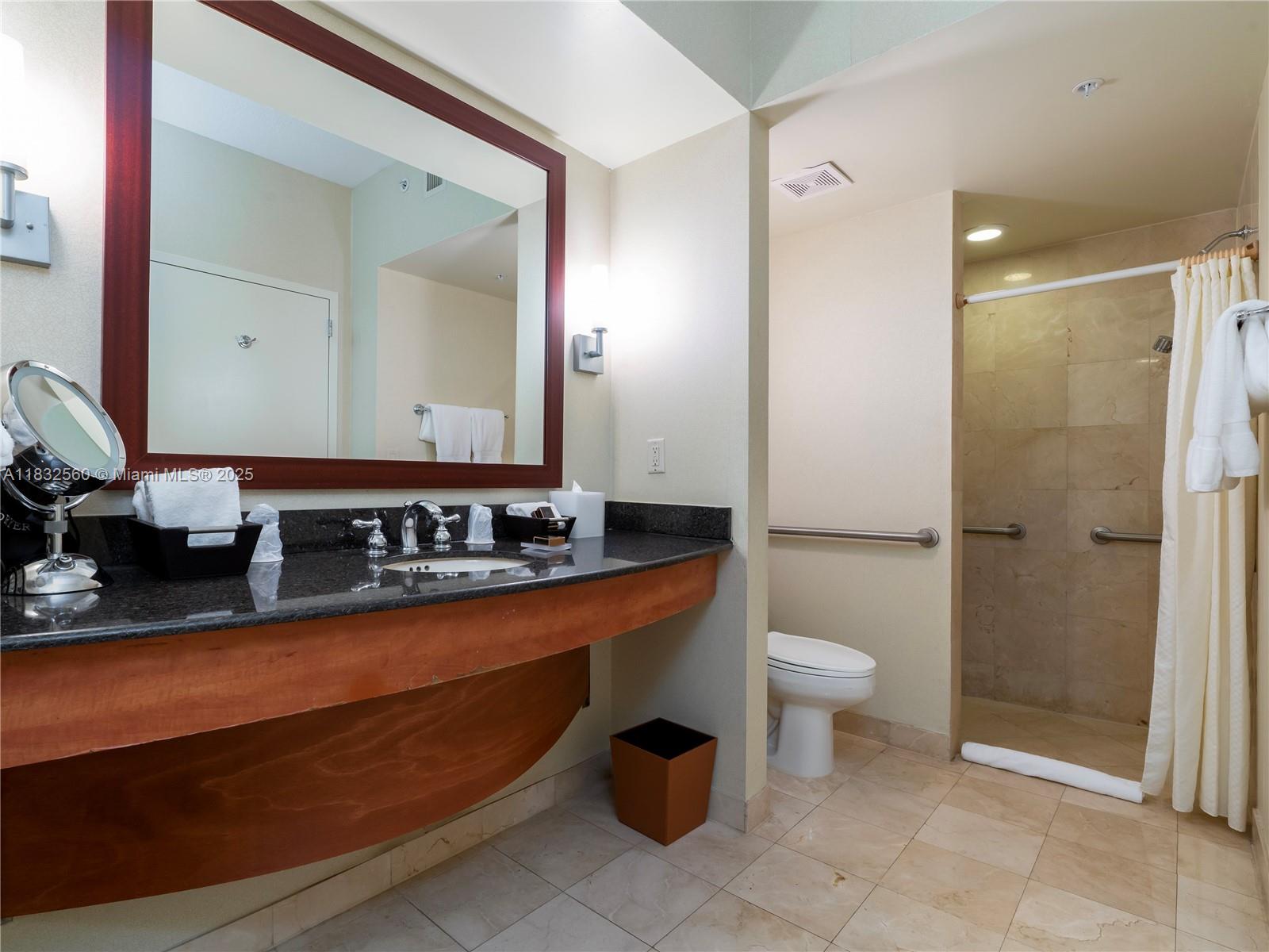 TRUMP INTERNATIONAL SONES - Residential