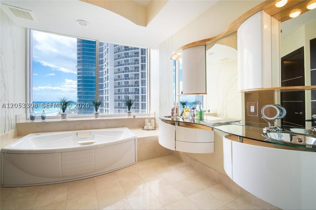 TRUMP PALACE CONDO - Residential
