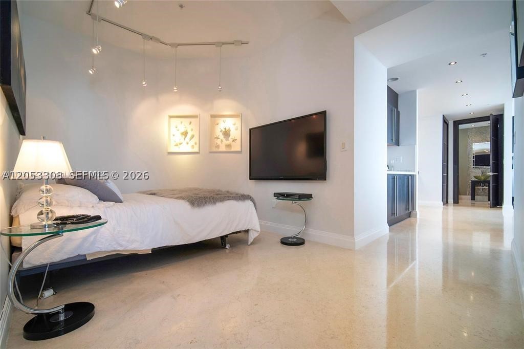 TRUMP PALACE CONDO - Residential