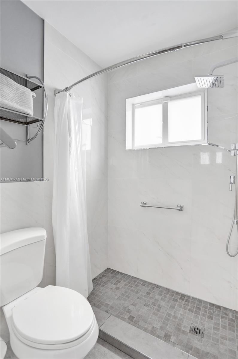 MIAMI LAKES SEC 4 - Residential