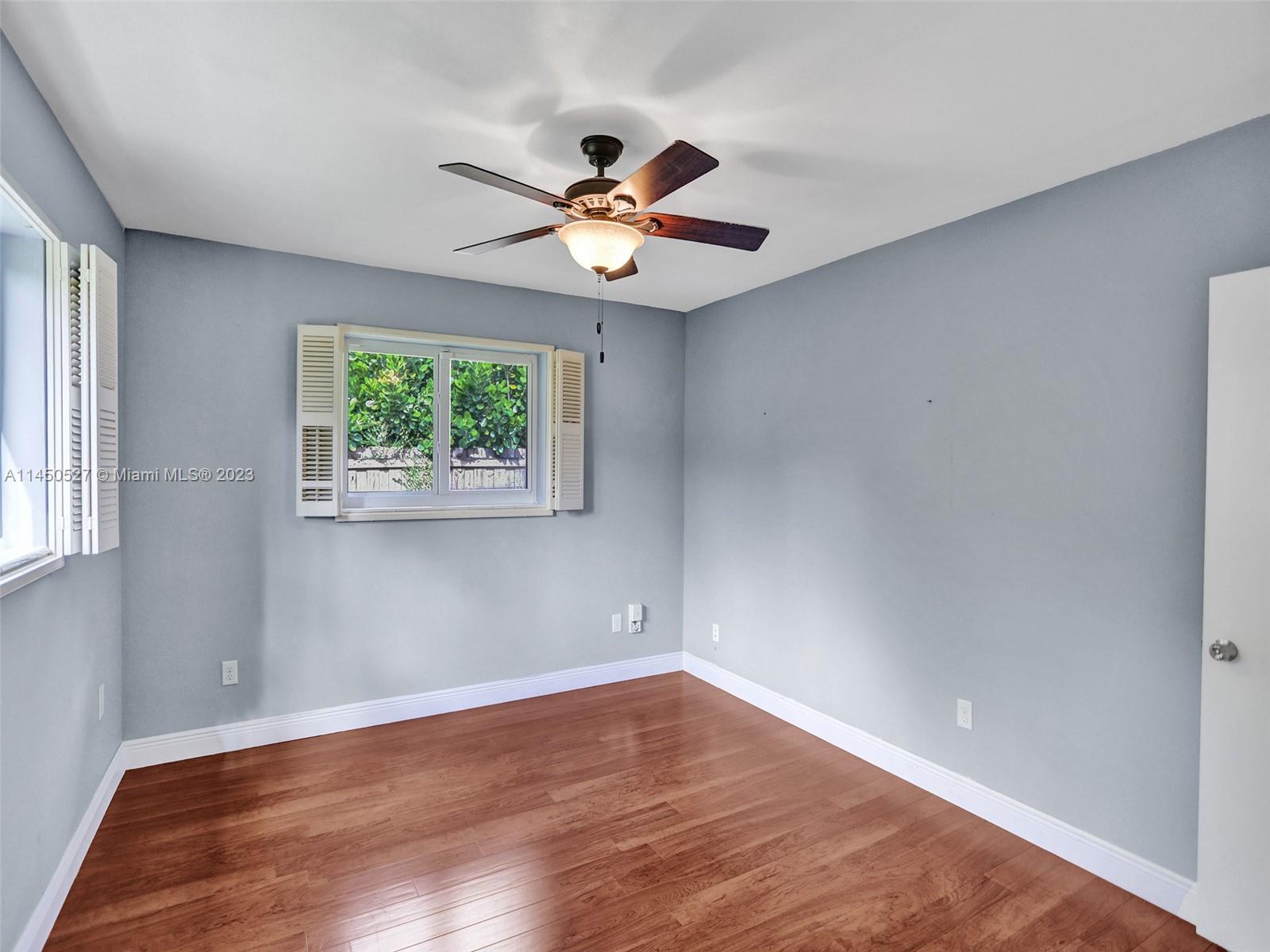 MIAMI LAKES SEC 4 - Residential