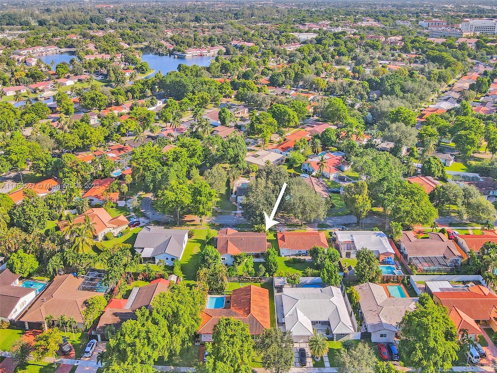 MIAMI LAKES SEC 4 - Residential