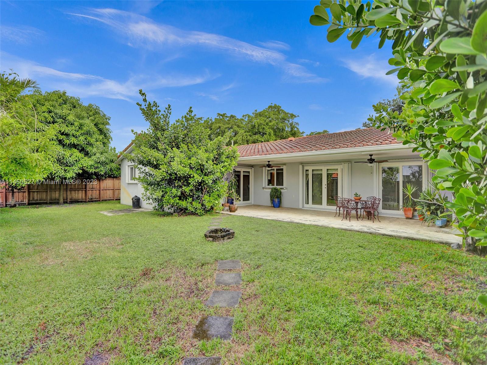 MIAMI LAKES SEC 4 - Residential