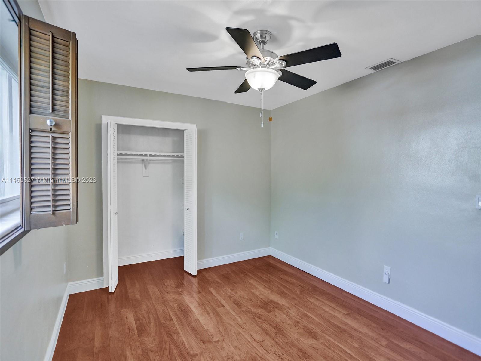 MIAMI LAKES SEC 4 - Residential