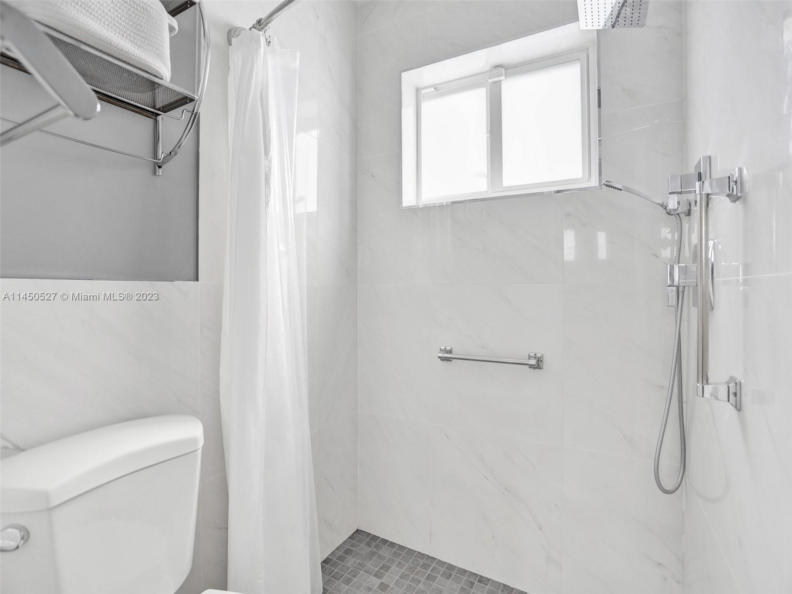 MIAMI LAKES SEC 4 - Residential