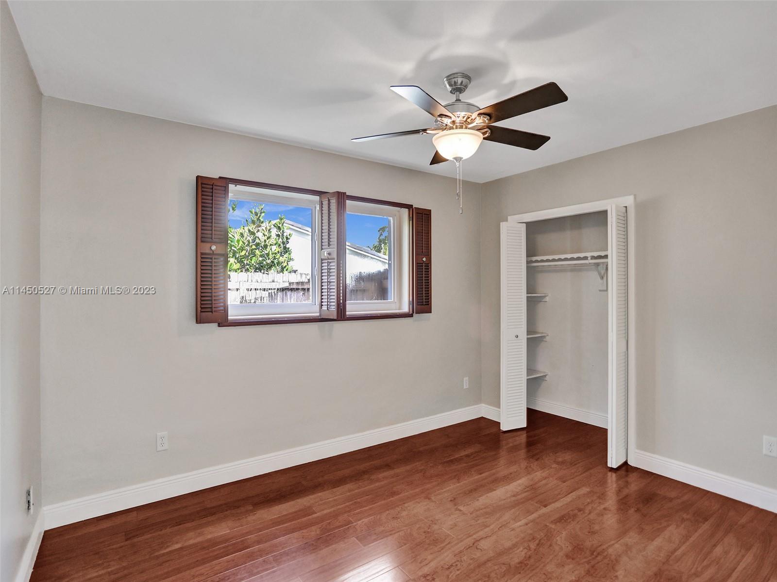 MIAMI LAKES SEC 4 - Residential
