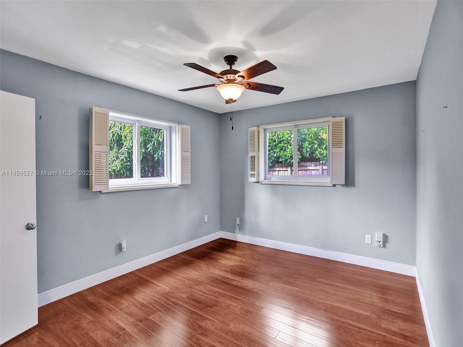MIAMI LAKES SEC 4 - Residential