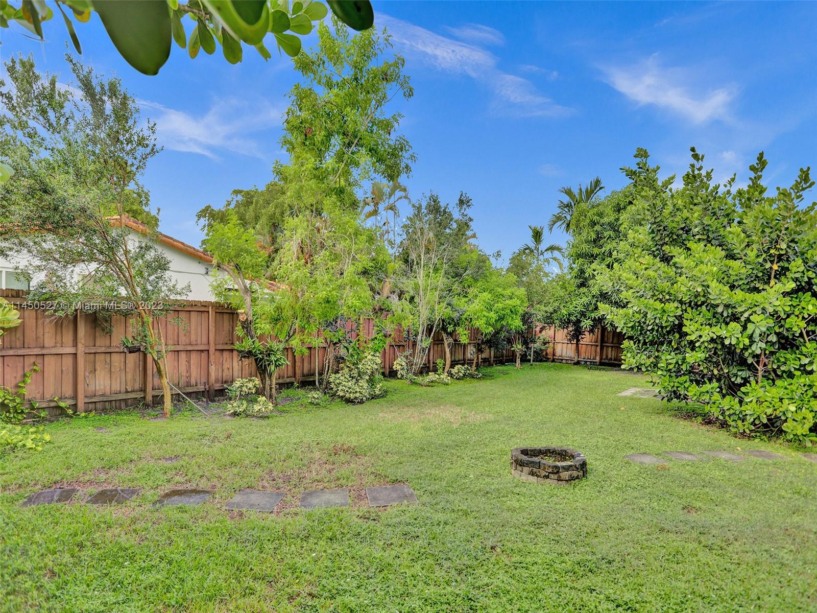MIAMI LAKES SEC 4 - Residential